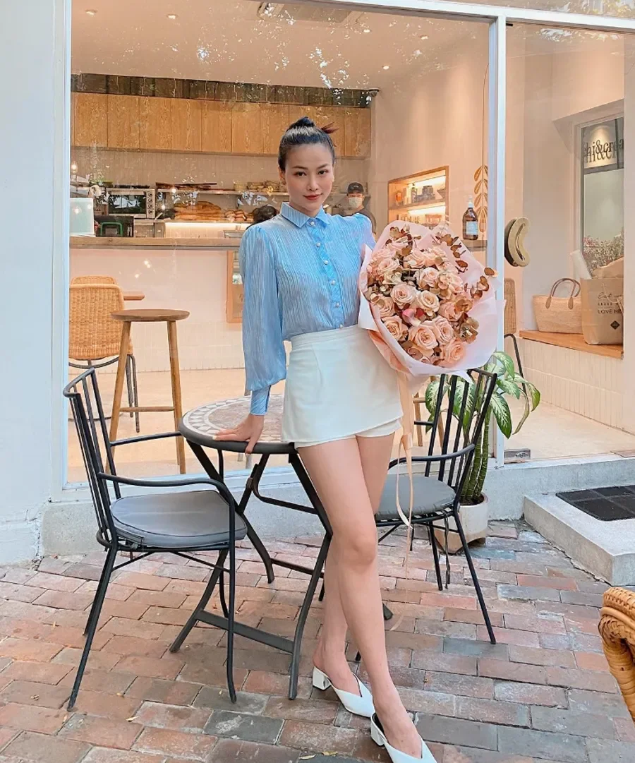 Hình 9 trong bộ outfit dự lễ tốt nghiệp nữ