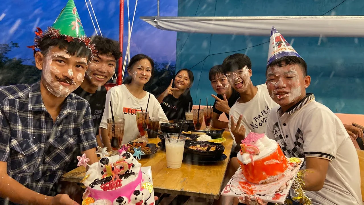 Anh Ba Phải Vlogs | Mừng Sinh Nhật Của Nhã Ngáo Và Thật Ghẻ - BiliBili