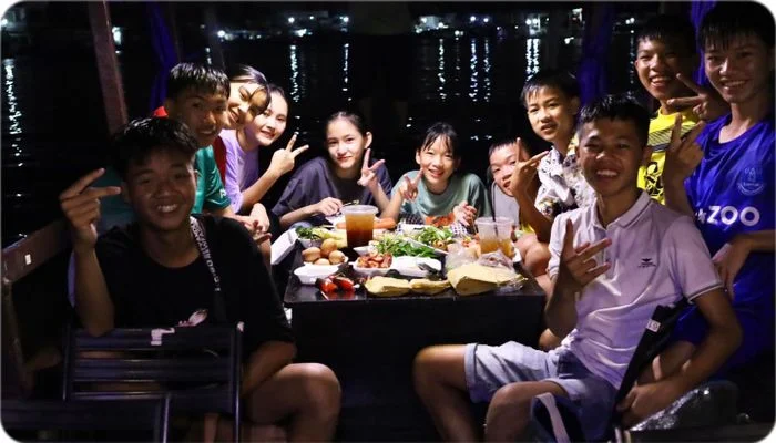 Ảnh độc đáo từ Anh Ba Phải TV