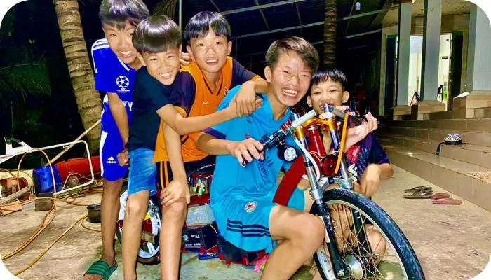 Những hình ảnh đặc sắc về anh Ba Phải TV (2)
