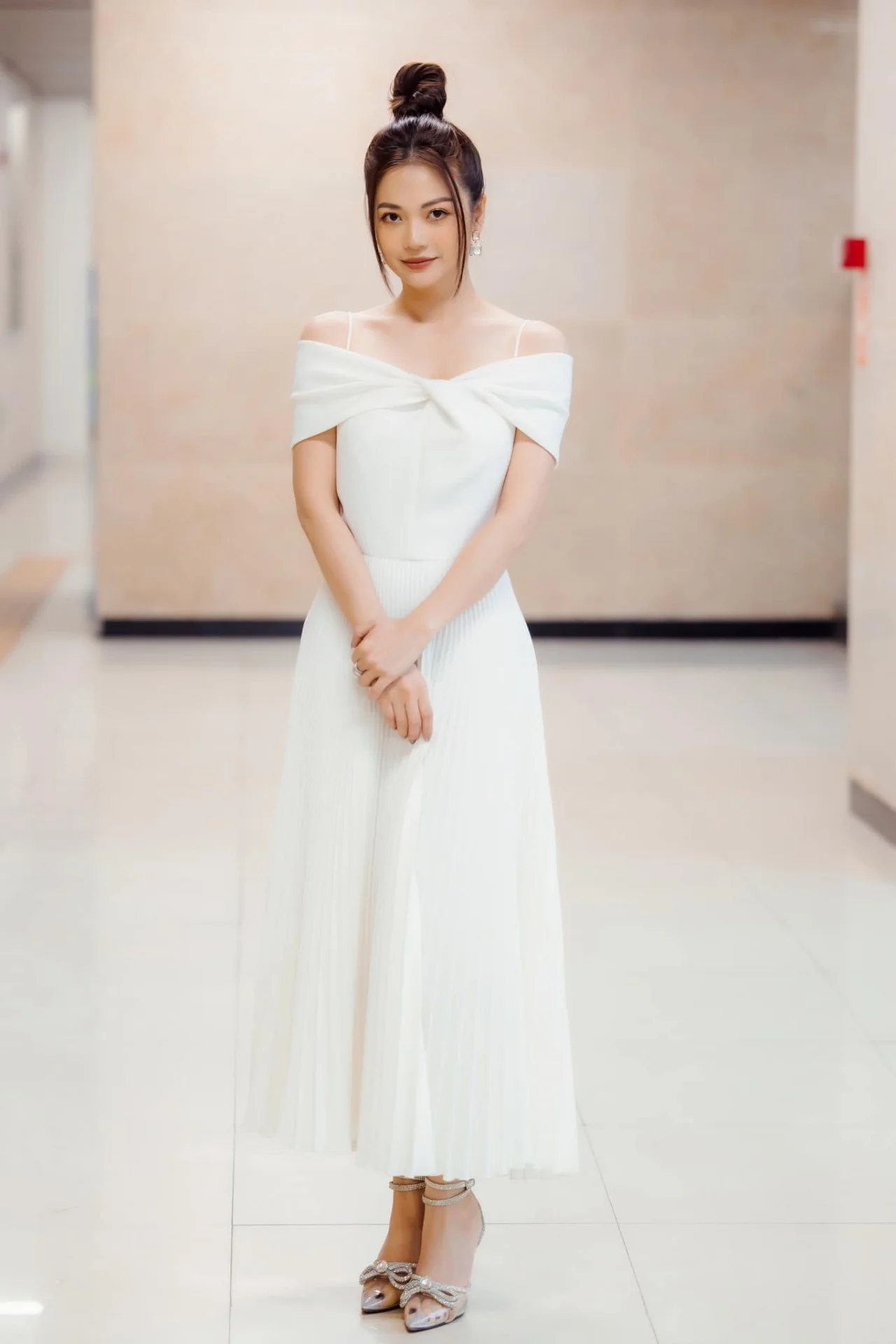 Gia đình mình vui bất thình lình: Diễn viên (4)