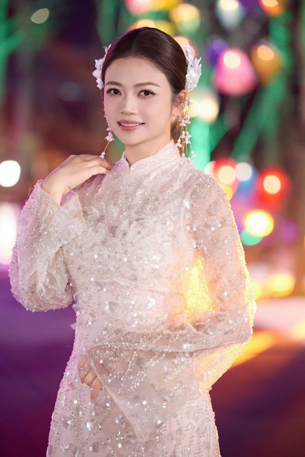 Ngắm nhan sắc diễn viên Kiều Anh "Phía trước là bầu trời"