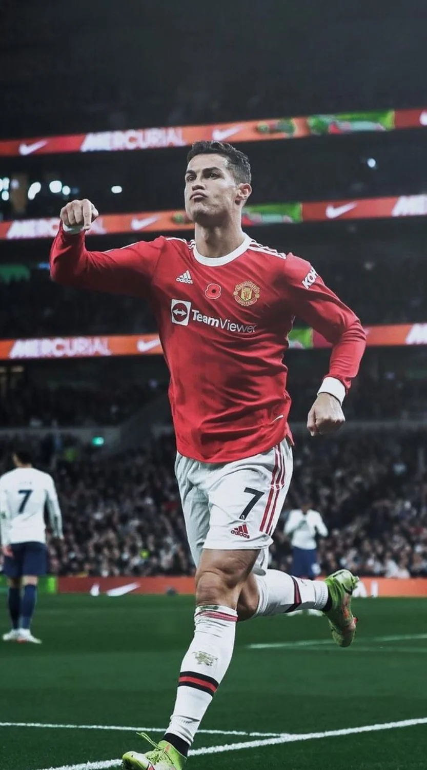 Top 200+ ảnh Ronaldo siêu ngầu chất dành cho điện thoại và máy tính