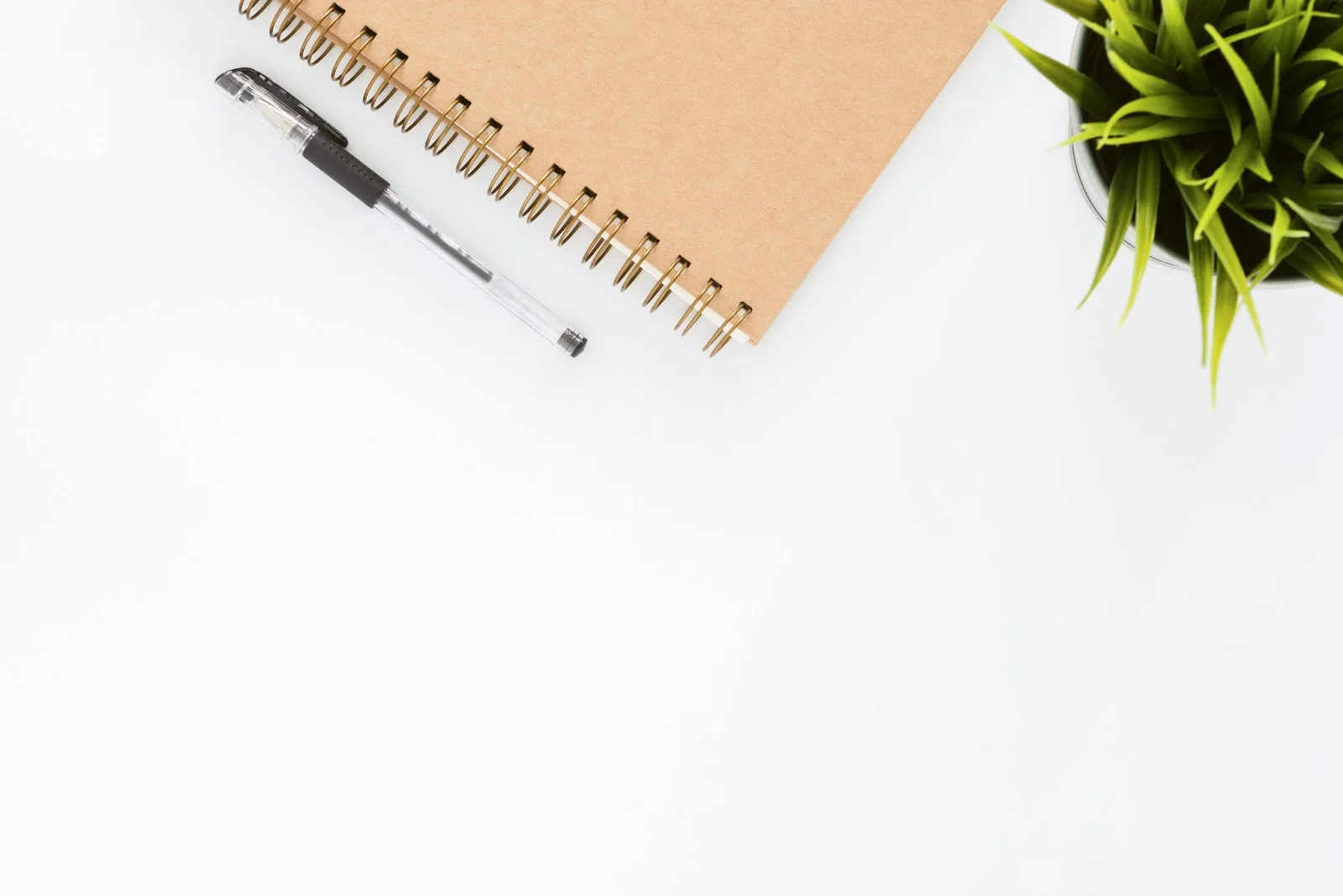 Hình nền powerpoint tối giản sổ tay bút viết văn phòng
